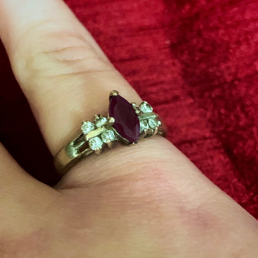 Avon Sterling Silver Milky Ruby Ring